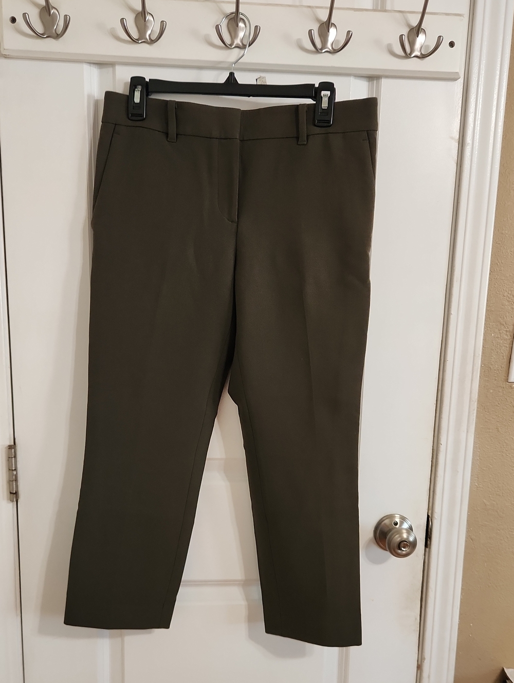 Ann Taylor Olive Cropped Straight Ponte Pants